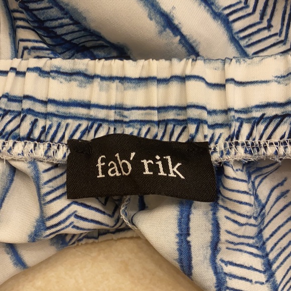 Fab’rik Blue and white shorts with pockets - Picture 3 of 4